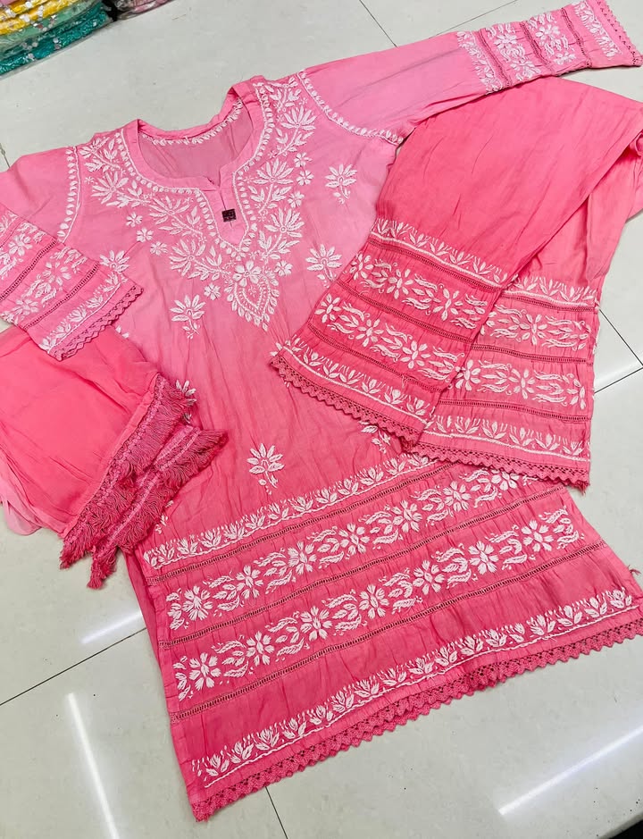 Lucknowi_chikankari_pure_cotton_kurti_pant_with_chiffon_dupatta_dye_set