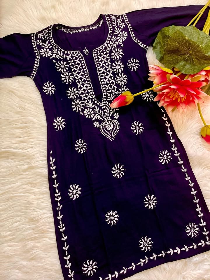 Lucknowi_chikankari_rayon_kurti_with_plazo_set