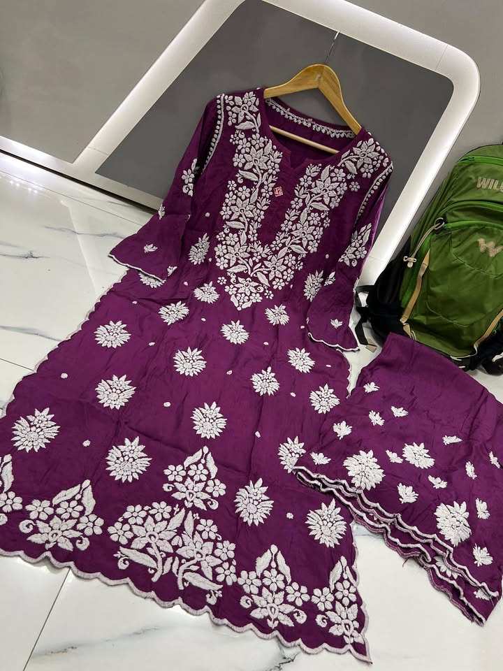 Lucknowi_chikankari_muslin_kurti_with_plazo_cut_work_set